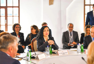 Vjosa Osmani ne takimin e lidereve ne kuader te procesit Berdo-Brione ne Tivat