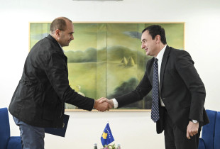 Nenad Vukmiroviq me Albin Kurtin