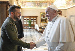 Volodymyr Zelensky dhe Papa Françesku