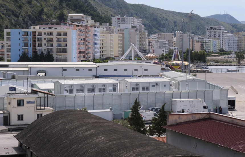 Qendra e pritjes per migrantet e Italise ne Shengjin