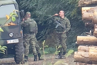 Ushtria serbe pranë kufirit me Kosovën