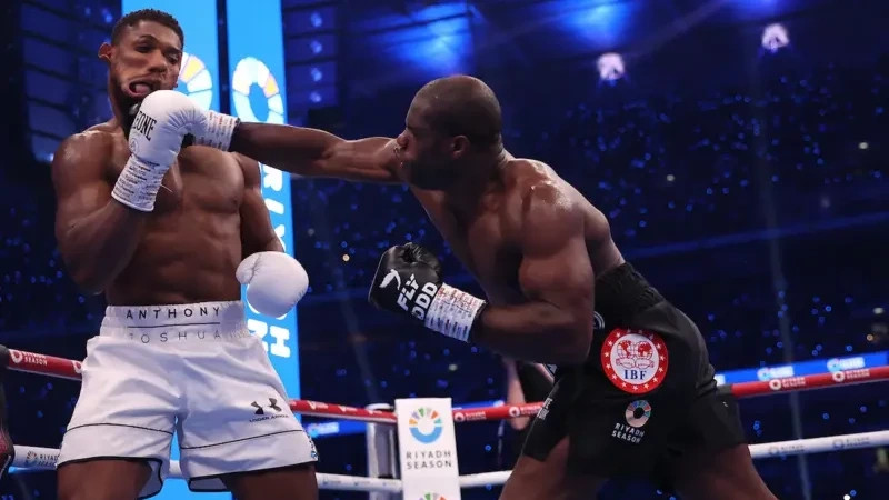 Daniel Dubois godet Anthony Joshuan