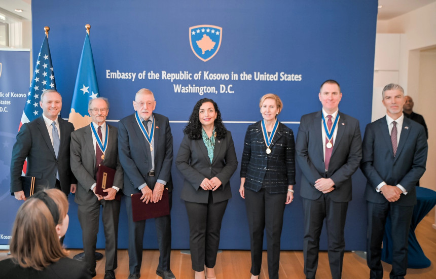 Osmani dekoron aleatët amerikanë të Kosovës