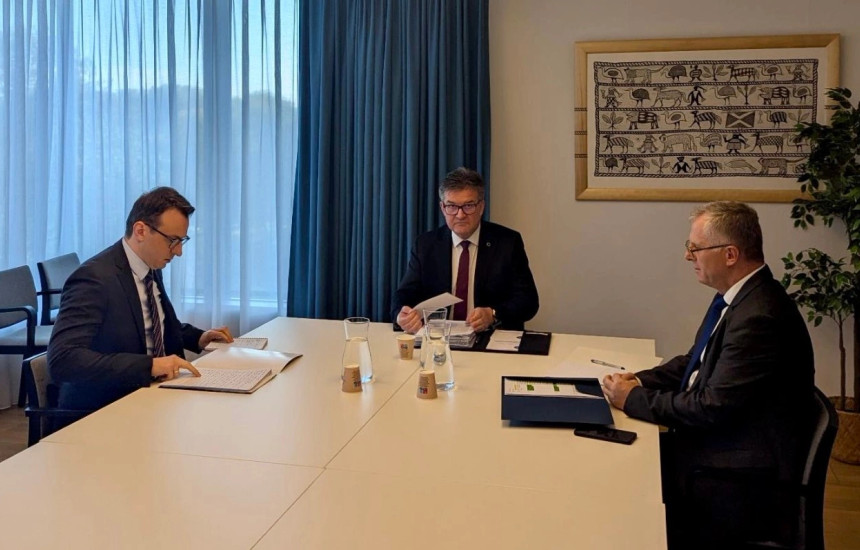 Miroslav Lajcak - Besnik Bislimi - Petar Petkoviq