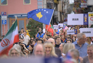 Parakalimi “Siparantum” në Calella të Spanjës, të enjten e 24 tetorit. Kori përfaqëson Kosovën në garën ndërkombëtare “Sing for Gold” (Foto: Arben Llapashtica)