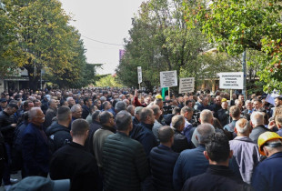 Protesta e punetoreve te KEK-ut