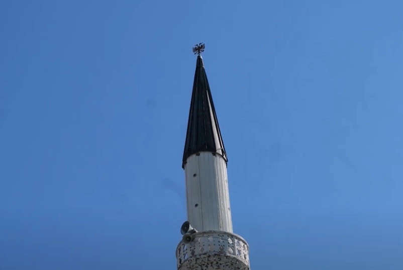 Vjedhje në xhaminë e Pozheranit  hapën kasafortat dhe vodhën 20 euro