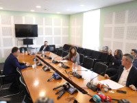 Drejtori i AKI-se duke raportuar ne Komision