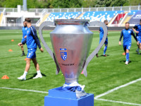 FC Prishtina - trofeu