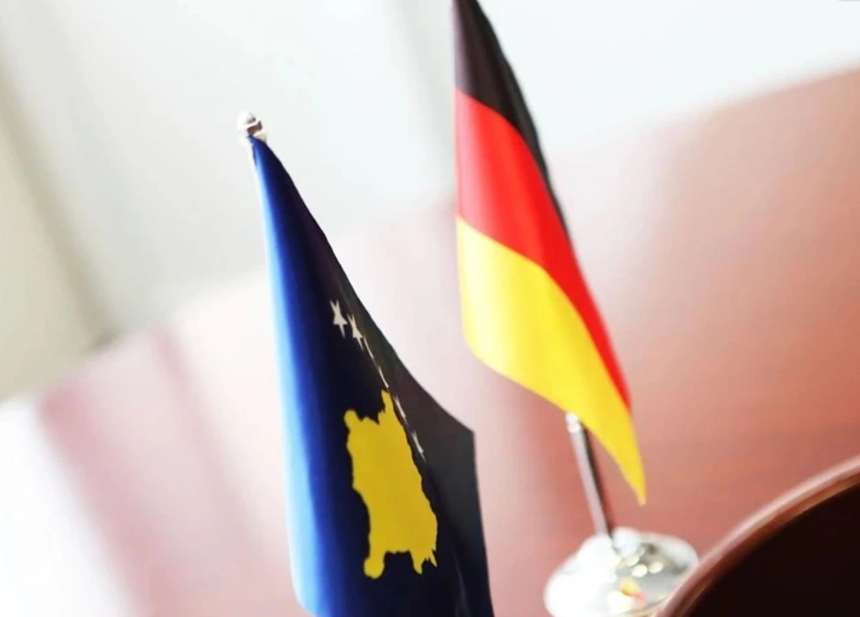 Ambasada e Gjermanisë bën thirrje për respektim të pavarësisë së Kushtetueses