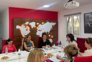 Poezia e Dritëro Agollit