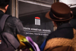 Greva e paralajmeruar nga aktoret e Teatrit