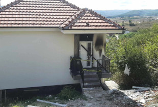 Shtepia e djegur te Kroi i Vitakut