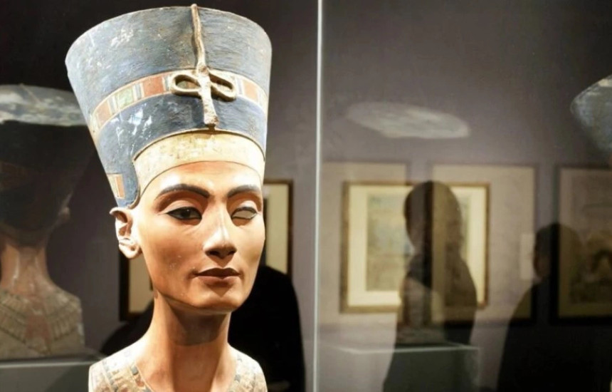 Busti i Nefretitit