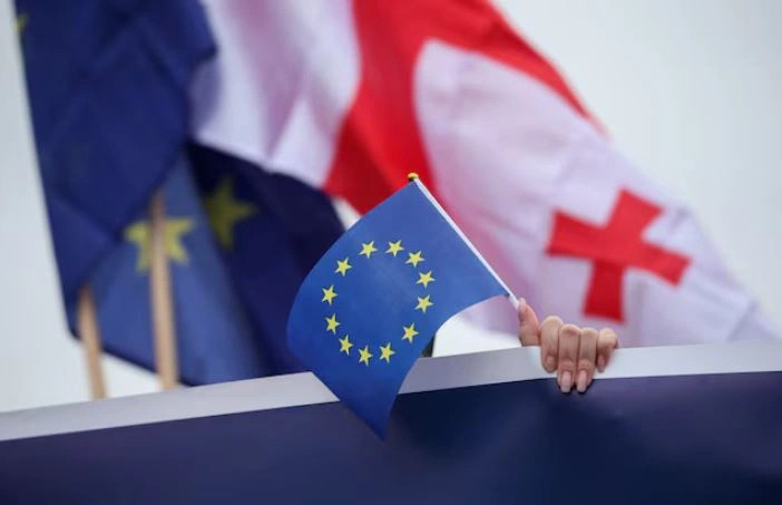 BE ja pezullon udhëtimin pa viza për diplomatë e zyrtarë gjeorgjianë