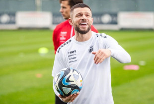Valon Berisha shënon gol e autogol