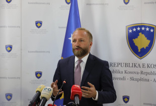 Shefi i deputetëve të Partisë Demokratike të Kosovës, Abelard Tahiri