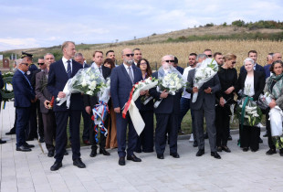 Ambasadori britanik në Kosovë, Jonathan Hargreaves