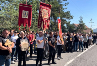 Protesta ne Zubin-Potok