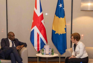 David Lammy me Donika Gervallen