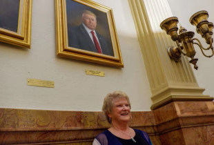Piktorja me origjinë britanike, Sarah A Boardman, ka kundërshtuar pretendimin e presidentit amerikan se ajo “shtrembëroi qëllimisht” imazhin e tij