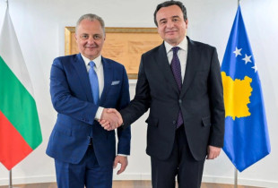 Kryeministri në detyrë, Albin Kurti dhe ambasadori i ri të Bullgarisë në Kosovë, Hristo Kraevski