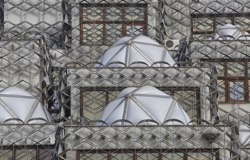 Detaj nga objekti i Bibliotekës Kombëtare të Kosovës (Foto: Driton Paçarada)