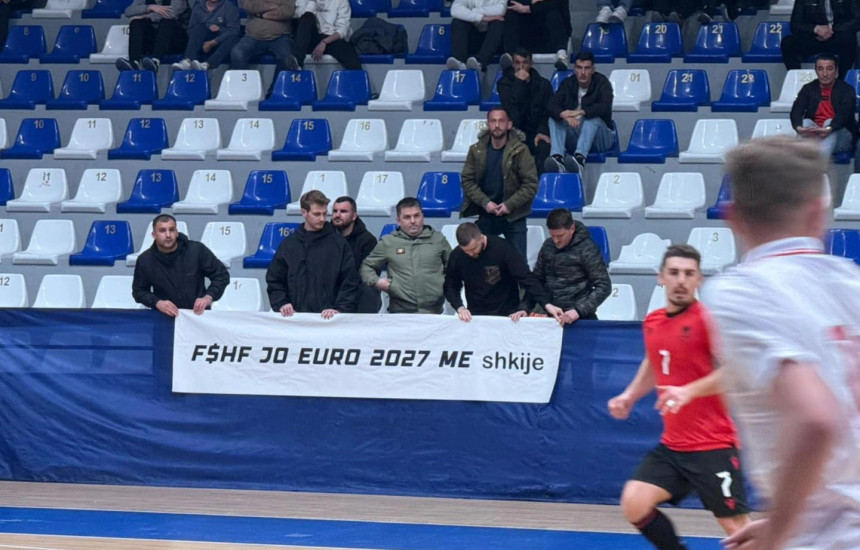 Baneri i shfaqur ne Rahovec