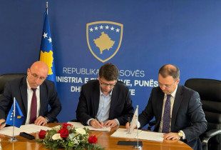 Nënshkrimi i marrëveshjes