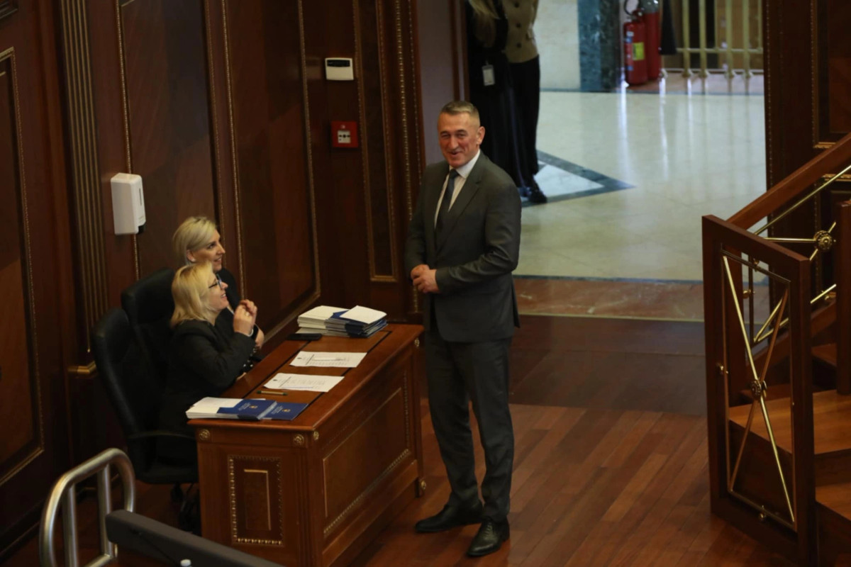 Kushtetuesja i jep të drejtë Listës Serbe  e shpall antikushtetuese zgjedhjen e Nenad Rashiqit