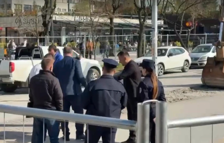 Sheshi "Xhorxh Bush"