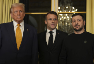 Donald Trump, Emmanuel Macron dhe Volodymyr Zelensky