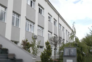 Ndalohen mbrëmjet e maturës e ekskursionet për nxënësit në kryeqytet