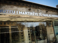 Në vendin ku më 26 mars 1999 forcat serbe kishin kryer masakrën ndaj familjes Berisha në Suharekë, në 22-vjetorin e kësaj masakre, më 26 mars 2022 është hapur Muzeu i Martirëve të kësaj familjeje