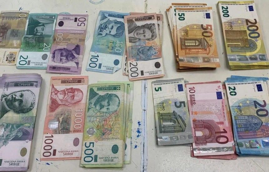 Dinarë serbë