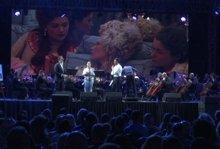 Sopranoja Nino Machaidze, basi Dario Russo, dhe tenori Rame Lahaj, duke interpretuar në kudër të koncertit përmbyllës të Festivalit Ndërkombëtar të Operës