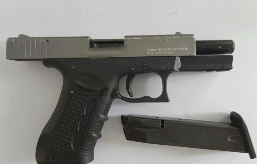 Të shtëna në një dasmë në Shtime, Policia konfiskon armën