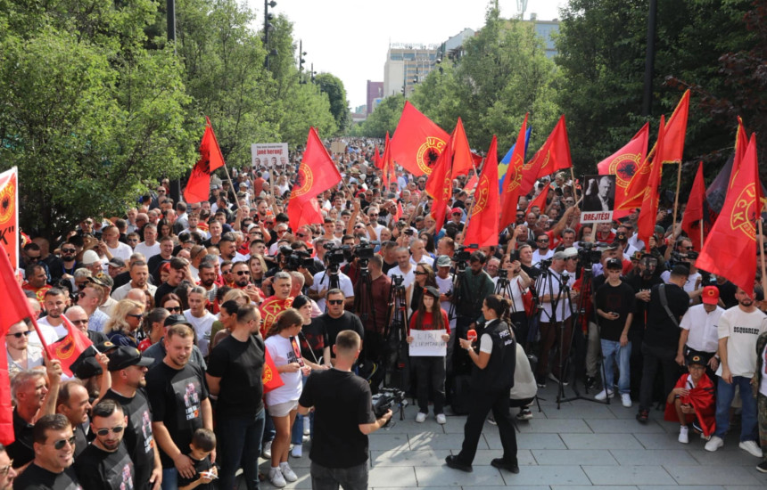 proetesat kunder Gjykates Speciale