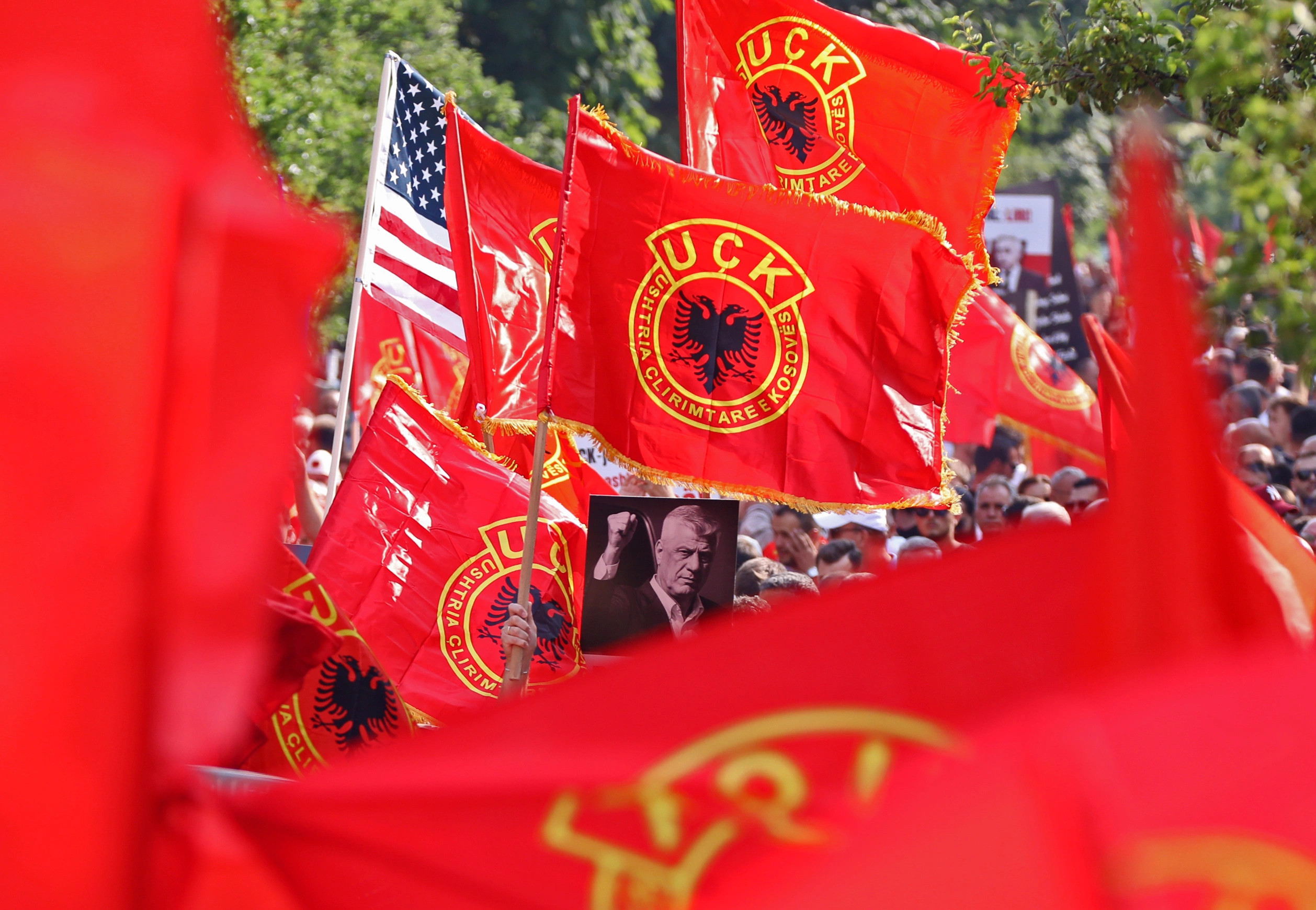 Sot protestohet në Shqipëri, kërkohet drejtësi për ish–udhëheqësit e UÇK-së