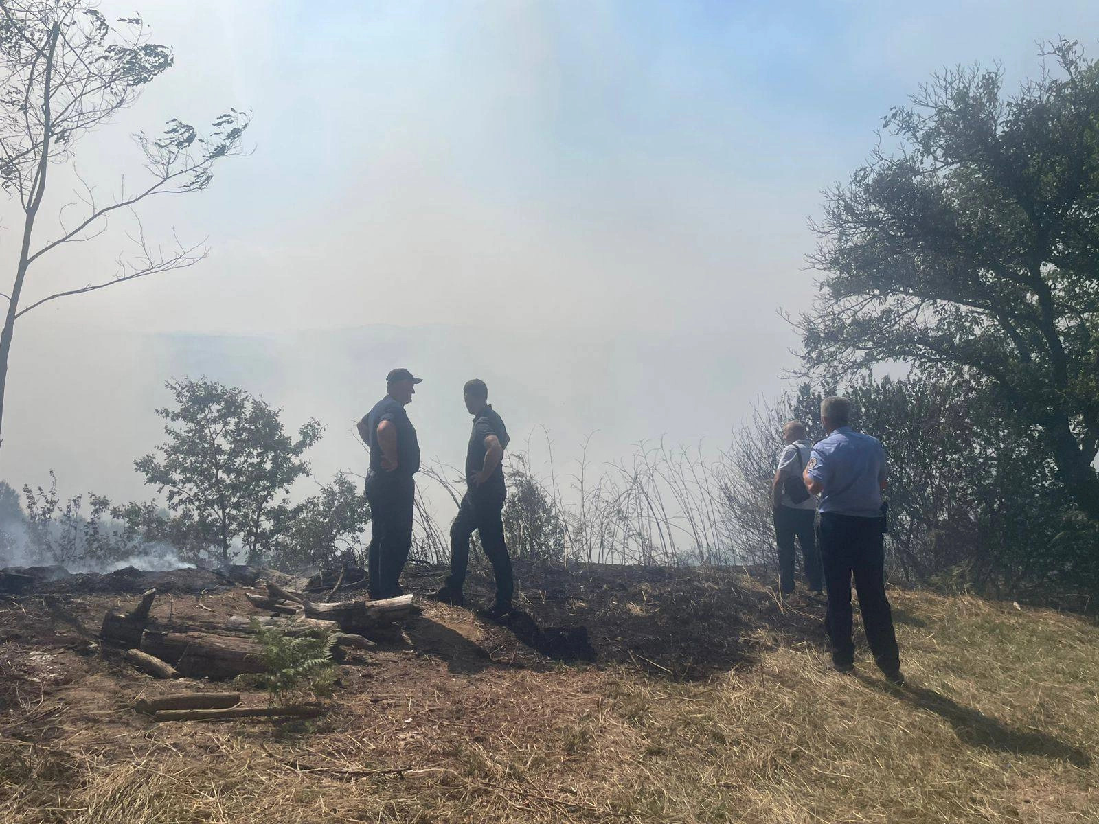 11 vatra aktive zjarri, u kërkua edhe angazhimi i KFOR-it