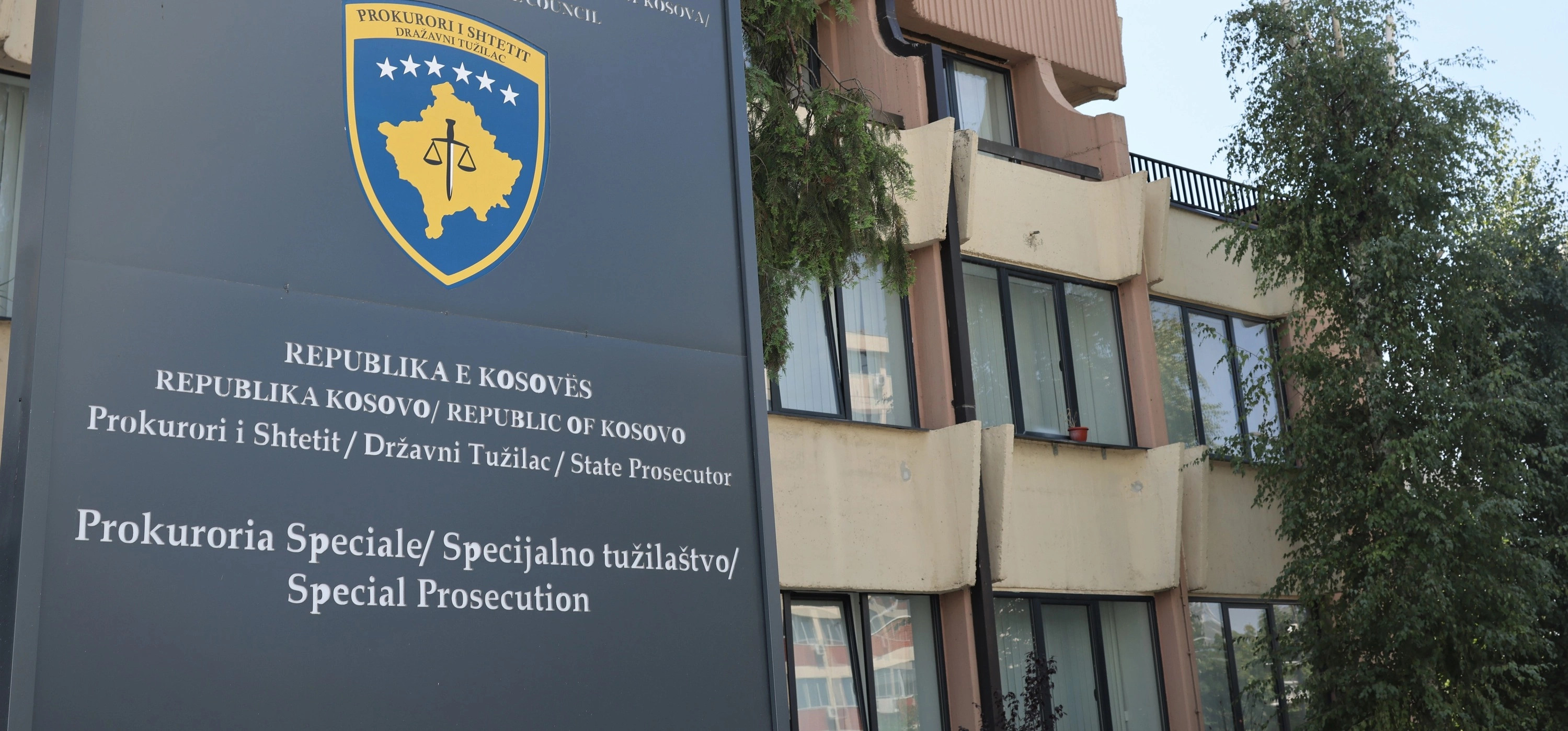 Aktakuzë ndaj një personi, dyshohet për “nxitje të përçarjes dhe mosdurimit”