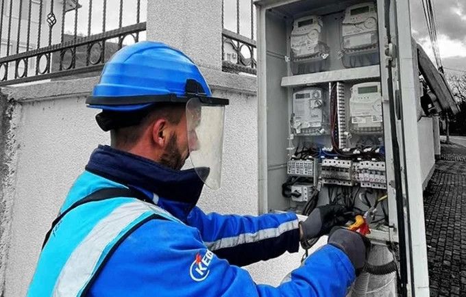 KEDS-i nis me shkyçjen e rreth 450 bizneseve që s’kanë lidhur marrëveshje me furnizues