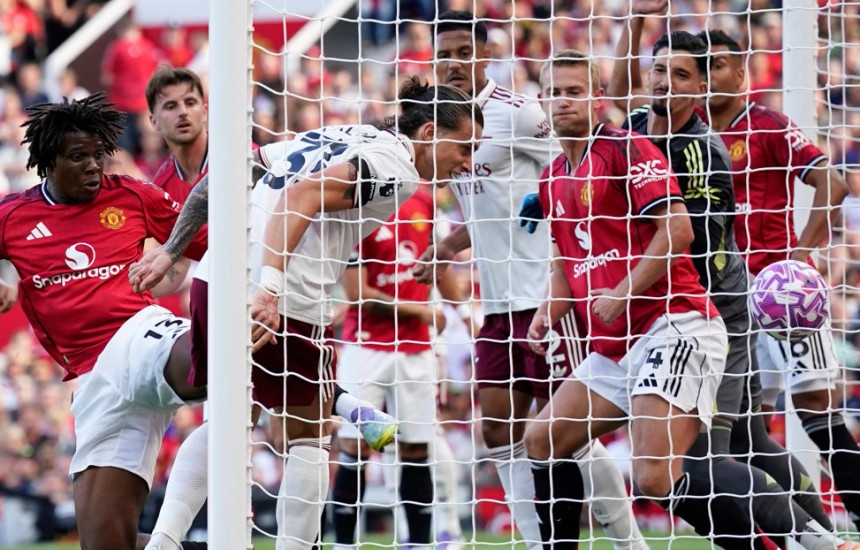 Riccardo Calafiori - Arsenal - Manchester United
