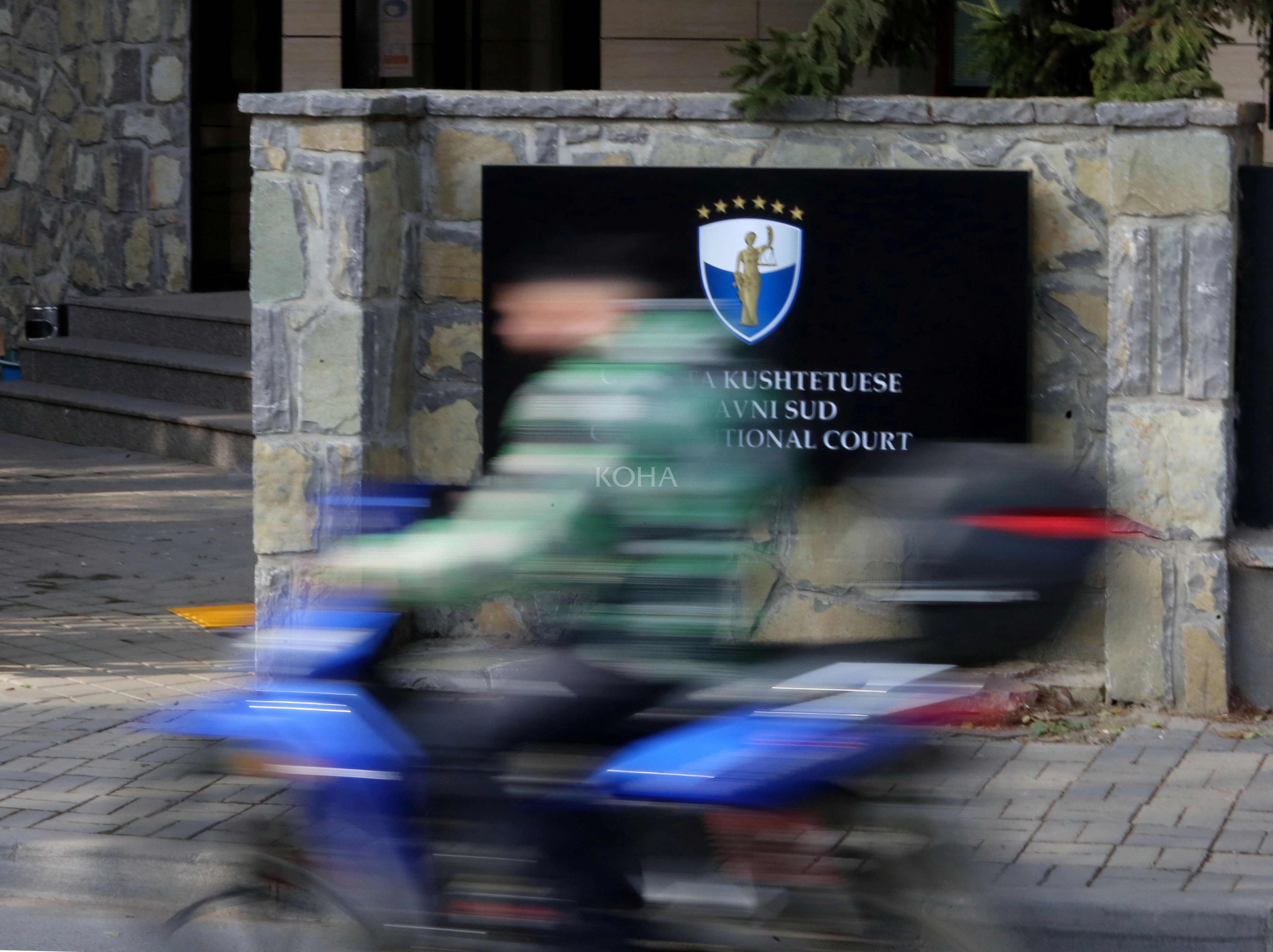 Publikohet aktgjykimi i plotë i Kushtetueses për bllokadën në Kuvend