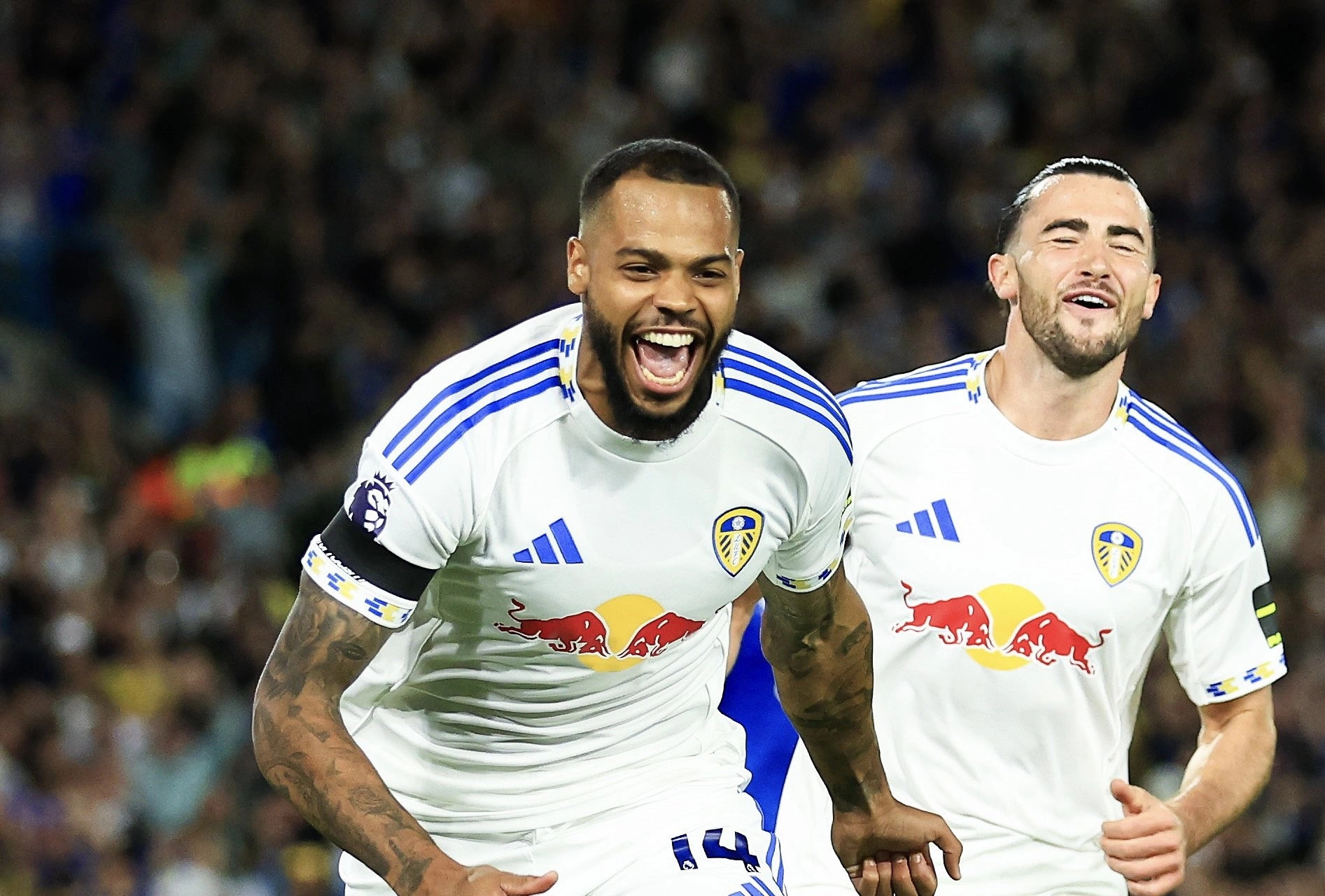 Leedsi rikthehet me fitore në Premier League