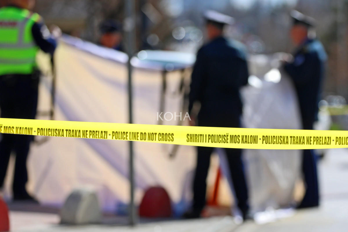 Plagoset një person  i dyshuari shtiu drejt veturës derisa lëvizte me trotinet