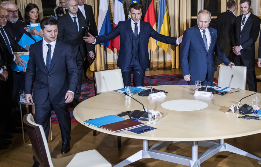 Volodymyr Zelensky dhe Vladimir Putin