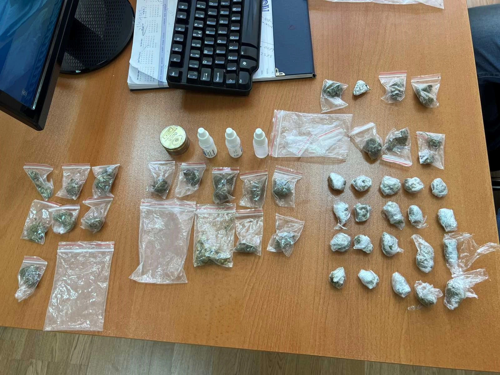 V Prizrenu aretirali 20-letnika zaradi trgovine z marihuano