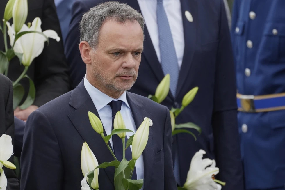 Ministri i Jashtëm holandez jep dorëheqje pasi s’arrin t’i vë sanksione Izraelit