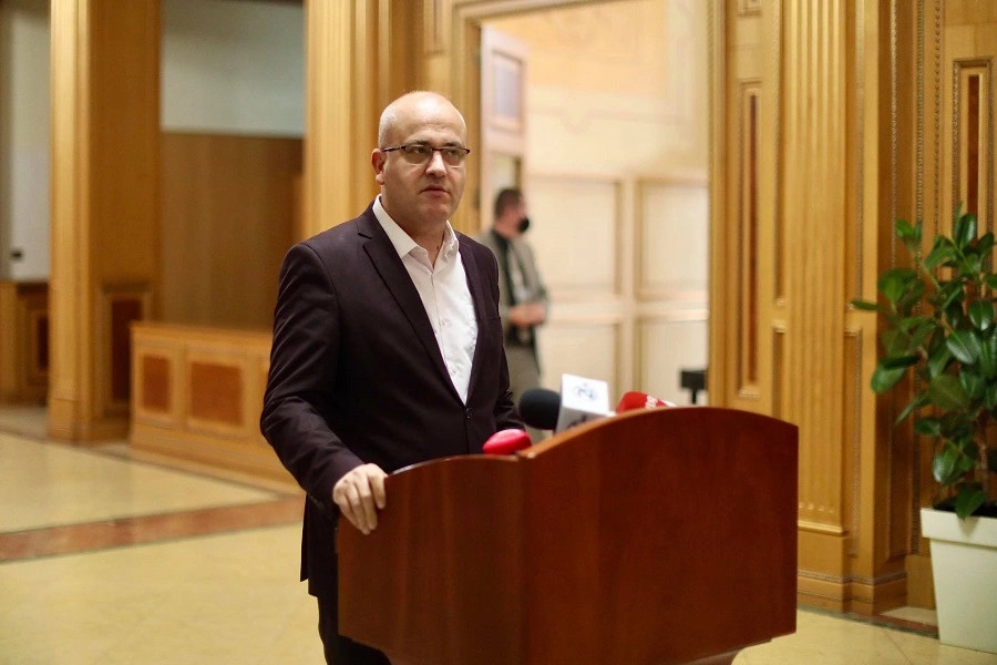 Avdyli: PDK-ja s’mund të na caktojë emrin për kryetar të Kuvendit